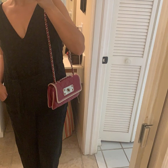 CHANEL east west flap bag in turlington red calfskin - Picture 16 of 17